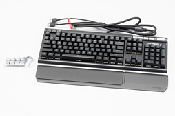 画像ギャラリー No.003のサムネイル画像 / 「Alloy Elite RGB」 レビュー。HyperXが「MMO&MOBAゲーマー用」と位置づける多機能キーボード,その実力は