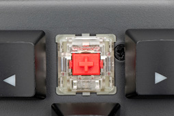 画像ギャラリー No.025のサムネイル画像 / 「Alloy Elite RGB」 レビュー。HyperXが「MMO&MOBAゲーマー用」と位置づける多機能キーボード,その実力は