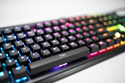 画像ギャラリー No.030のサムネイル画像 / 「Alloy Elite RGB」 レビュー。HyperXが「MMO&MOBAゲーマー用」と位置づける多機能キーボード,その実力は