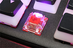 画像ギャラリー No.005のサムネイル画像 / HyperX初の独自キースイッチ採用キーボード「Alloy Origins」をチェック。7.1chサラウンド再生対応のヘッドセットも登場
