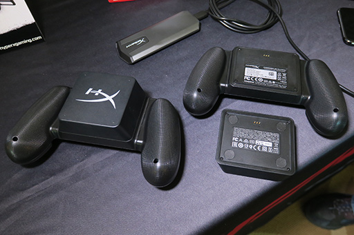 画像ギャラリー No.013のサムネイル画像 / HyperX,Qi充電機能付きのヘッドセットやスマートフォン用グリップをCES 2020で発表。実機を写真でチェックしてみよう