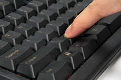 画像ギャラリー No.016のサムネイル画像 / “G-Tune印”のRealforceキーボードを試す。45g統一荷重が気に入れば選択肢に