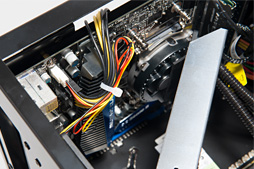 画像ギャラリー No.008のサムネイル画像 / 最大5GHz動作の8コアCPU「FX-9590」を搭載したG-TuneのゲームPC「MASTERPIECE a1500BA1」レビュー