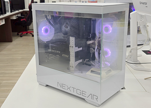 画像ギャラリー No.002のサムネイル画像 / ボタンひとつでPCの中身を魅せる，隠せる「クリアシフト」搭載ゲームPCがNEXTGEARから登場