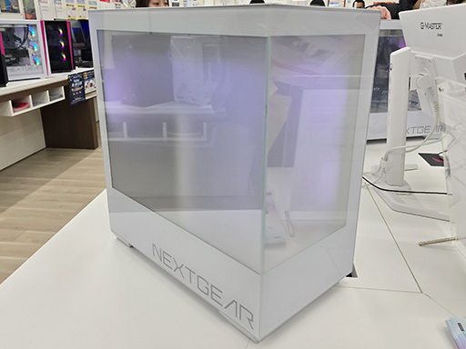 画像ギャラリー No.003のサムネイル画像 / ボタンひとつでPCの中身を魅せる，隠せる「クリアシフト」搭載ゲームPCがNEXTGEARから登場