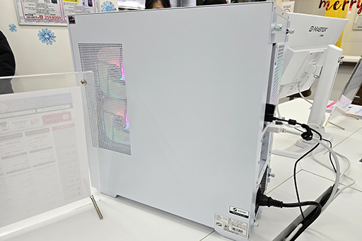 画像ギャラリー No.006のサムネイル画像 / ボタンひとつでPCの中身を魅せる，隠せる「クリアシフト」搭載ゲームPCがNEXTGEARから登場