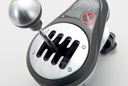 画像ギャラリー No.007のサムネイル画像 / HW短評:Thrustmaster「TH8A Add-On Shifter」(2)単体シフトユニットの追加で,ステアリングコントローラの使い勝手はどう変わる?