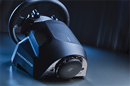 画像ギャラリー No.007のサムネイル画像 / ［E3 2017］Thrustmaster，「グランツーリスモSPORT」専用の振動機能を備えたステアリングコントローラ「T-GT」をゲームと同時発売