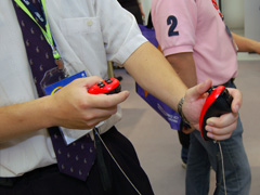 画像ギャラリー No.007のサムネイル画像 / ［COMPUTEX 2008＃12］「Wiiリモコンよりもっと自由に」。モーションセンサー搭載のワイヤレスコントローラ「Eee Stick」