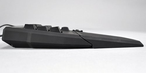 画像ギャラリー No.013のサムネイル画像 / SCEのライセンスを得たPS3用マウスはどれだけ使えるのか。HORIの「タクティカルアサルトコマンダー3」を試す