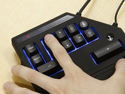 画像ギャラリー No.016のサムネイル画像 / SCEのライセンスを得たPS3用マウスはどれだけ使えるのか。HORIの「タクティカルアサルトコマンダー3」を試す
