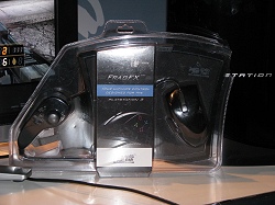 画像ギャラリー No.012のサムネイル画像 / ［TGS 2008＃036］PS3用のFPS向けコントローラ「FragFX」に新型登場，来年にはPC用も
