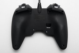 画像ギャラリー No.020のサムネイル画像 / “FPS特化”を謳うHORIのゲームパッド「FPSアサルトパッド」レビュー。感度調節機能や追加ボタンは有用だが……