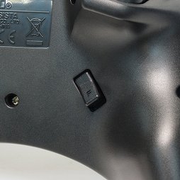 画像ギャラリー No.008のサムネイル画像 / HORI，サッカーゲームに特化したゲームパッド「ファンタジスタ」を11月に発売。背面アナログスティックなどの独自機能で操作性の向上を図る