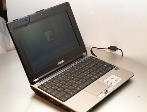 画像ギャラリー No.002のサムネイル画像 / ASUS，Atom＋GeForce 9300M GSの小型ノートPC「N10J」を発表