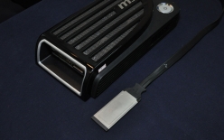 画像ギャラリー No.014のサムネイル画像 / ［COMPUTEX］MSIに聞く，129ドルのノートPC向けグラフィックス拡張ボックス「GUS」詳細。内部写真を世界初公開