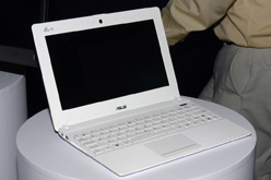 画像ギャラリー No.015のサムネイル画像 / ［COMPUTEX］ASUSプレスカンファレンス詳報。モバイル向け市場への注力が感じられる超薄型ノートPCや「Padfone」などが登場