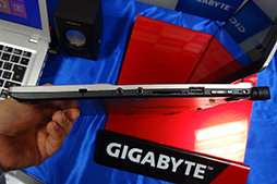 画像ギャラリー No.016のサムネイル画像 / GIGABYTE，ゲーマー向けUltrabookを発表。「GeForce GT 650M」採用モデルと「GeForce GT 640M」採用モデルの2機種