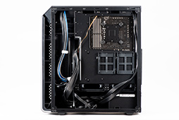画像ギャラリー No.028のサムネイル画像 / 【PR】新生GALLERIAのハイエンドモデル「UA9C-R80T」は，こだわりのPCケースで使い勝手と高性能を両立したゲームPCだ