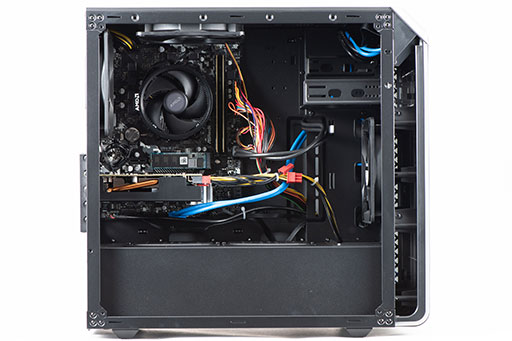画像ギャラリー No.015のサムネイル画像 / 【PR】GALLERIAの新エントリー向けPC「RM5R-G60S」をチェック。フルHDで快適にゲームをできる性能と長く使えるPCケースが魅力だ