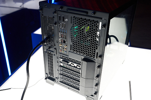 画像ギャラリー No.028のサムネイル画像 / DreamHack Japan 2023のPC事情をチェック。すぐに遊びたい人向けのGALLERIA，こだわりたい人向けのカスタムPC相談を展開していたIntel