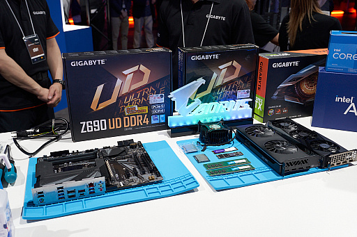 画像ギャラリー No.034のサムネイル画像 / DreamHack Japan 2023のPC事情をチェック。すぐに遊びたい人向けのGALLERIA，こだわりたい人向けのカスタムPC相談を展開していたIntel