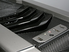画像ギャラリー No.006のサムネイル画像 / Thermaltake,冷却能力の高さを謳うケースや“冷蔵庫式”CPU冷却装置を公開