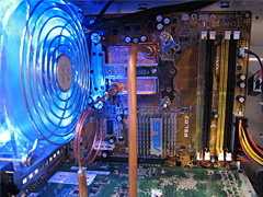 画像ギャラリー No.011のサムネイル画像 / Thermaltake,冷却能力の高さを謳うケースや“冷蔵庫式”CPU冷却装置を公開