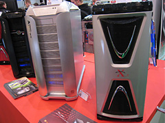 画像ギャラリー No.013のサムネイル画像 / Thermaltake,冷却能力の高さを謳うケースや“冷蔵庫式”CPU冷却装置を公開