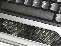 画像ギャラリー No.015のサムネイル画像 / Thermaltake,冷却能力の高さを謳うケースや“冷蔵庫式”CPU冷却装置を公開