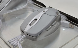 画像ギャラリー No.019のサムネイル画像 / ［COMPUTEX］Arctic Coolingのブースが大変なことになっていた件