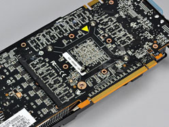 画像ギャラリー No.032のサムネイル画像 / Arctic Cooling製GPUクーラー「Accelero XTREME Plus」レビュー。別売りマウンタで汎用性を増したハイエンドモデル,これは買いだ