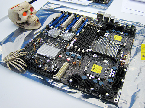 画像ギャラリー No.002のサムネイル画像 / ［IDF Fall 07］Intel，Skulltrailのベンチマークパフォーマンスを公開