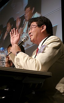 画像ギャラリー No.023のサムネイル画像 / 「マブラヴ」バカが秋葉原に集結。都育成条例についてのディスカッションまで繰り広げられた,アージュファンイベント「第2回 国際オルタバカ会議」レポート