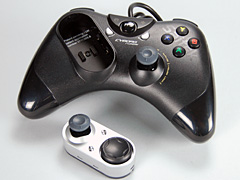 画像ギャラリー No.004のサムネイル画像 / Saitek，Xbox 360とPS2のスティック配置を二者択一できるゲームパッド発売