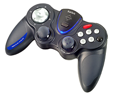 画像ギャラリー No.003のサムネイル画像 / Saitek製デジタル&アナログ両対応ゲームパッド「P990」を完全日本語版で7月18日に再販。エントリーモデル「P220」も同時発売