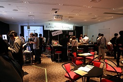 画像ギャラリー No.006のサムネイル画像 / Riftのマルチプレイデモからバーチャルお医者さんごっこまで。ソリッドレイ研究所による体験可能なインタラクティブ映像最前線