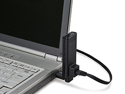 画像ギャラリー No.005のサムネイル画像 / PS3やXbox 360，PCなどの有線LANを無線LAN接続に変換するアダプターが登場。8月上旬に4935円でバッファローから発売