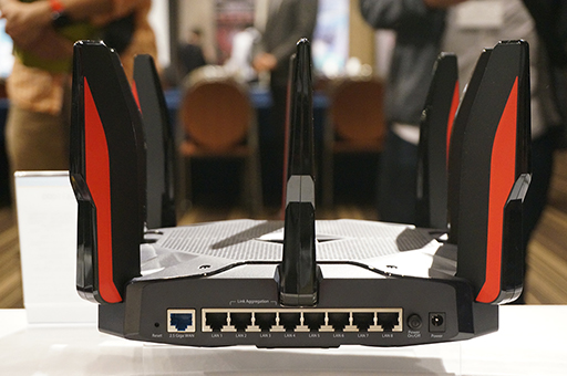 画像ギャラリー No.004のサムネイル画像 / TP-Link，10756Mbpsのスループットを実現したWi-Fi 6対応ゲーマー向け無線LANルーター「Archer AX11000」を国内発売