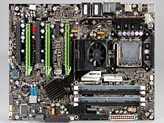 画像ギャラリー No.002のサムネイル画像 / 「nForce 780i SLI」との組み合わせでチェックする「3-way SLI」の実力