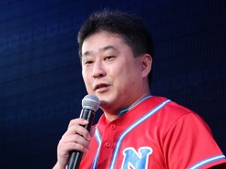 画像ギャラリー No.017のサムネイル画像 / 「ファミスタ オンライン 全国トーナメント」の決勝大会をレポート。槙原寛己さんと石川梨華さんも応援に駆けつけた!