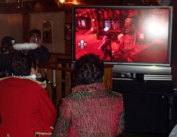 画像ギャラリー No.018のサムネイル画像 / ザ・たっちも幽体離脱ネタで祝福。Xbox 360「Fable II」完成記念イベントレポート