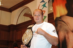 画像ギャラリー No.003のサムネイル画像 / ［TGS 2007＃45］サイカンの金会長にヒョードル選手のことを聞いてみた