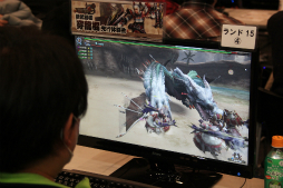 画像ギャラリー No.012のサムネイル画像 / 「モンスターハンター フロンティアG」の次期大型アップデート「GG」先行体験会をレポート。新武器種「穿龍棍」や新モンスターの狩猟を体験してきた