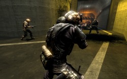 画像ギャラリー No.016のサムネイル画像 / エヴァ中尉とボスキャラが4Gamer襲来。オンラインFPS「Alliance of Valiant Arms」に，本日実装された新Co-opモード「DEATH VALLEY」の魅力を，プロデューサー井上氏から直接聞いた