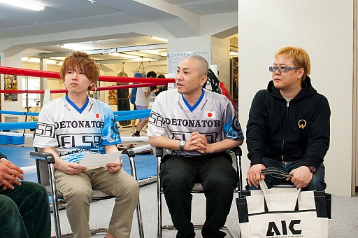 画像ギャラリー No.008のサムネイル画像 / 「Alliance of Valiant Arms」日本代表のDeToNatorと，ボクシング世界チャンピオンの佐藤洋太選手の座談会が実現。世界の頂点を目指す心構えとは