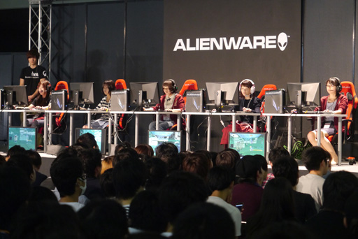 画像ギャラリー No.010のサムネイル画像 / ［TGS 2015］ガチの「AVA女子」たちがぶつかり合った「東京ゲームショウでAVAれまショウ2015！」をレポート