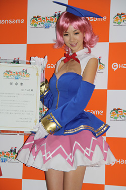 画像ギャラリー No.004のサムネイル画像 / ［TGS 2011］ほしのあきさんをPR大使に任命。会員数300万人を誇るハンゲームの人気オンラインRPGのスマートフォン版「チョコットランドSP」が発表に