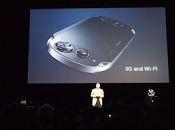 画像ギャラリー No.027のサムネイル画像 / Wi-Fi，3G，左右アナログスティック搭載の次世代PSP「Next Generation Portable」，年末を皮切りに順次発売。「PlayStation Meeting」レポート【実況まとめ版】