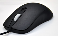 画像ギャラリー No.002のサムネイル画像 / SteelSeries新型マウス「Xai」「Kinzu」の重量が公開される。Kinzu用カスタマイズツールも登場